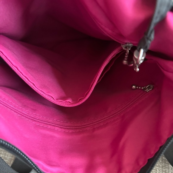 Baggallini Crossbody Bag Gray MultiPocket Travel Purse Adjustable Strap Wristlet - Picture 9 of 11